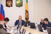Губернатор поручил активизировать работу по сохранению здоровья населения Губернатор поручил активизировать работу по сохранению здоровья населения