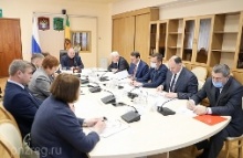 Олег Мельниченко рассмотрел вопрос строительства новых школ в регионе