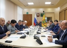 Олег Мельниченко поручил обустроить в Малой Сердобе физкультурно-спортивный комплекс открытого типа Олег Мельниченко поручил обустроить в Малой Сердобе физкультурно-спортивный комплекс открытого типа