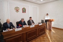 Жителей региона проинформировали о назначении и порядке выплаты единого пособия семьям с детьми Жителей региона проинформировали о назначении и порядке выплаты единого пособия семьям с детьми