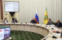 Работа с детьми и подростками не должна сводиться к формальности, - Олег Мельниченко Работа с детьми и подростками не должна сводиться к формальности, - Олег Мельниченко