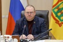 Олег Мельниченко поручил отремонтировать систему отопления в начальной школе Средней Елюзани Олег Мельниченко поручил отремонтировать систему отопления в начальной школе Средней Елюзани