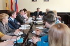 Глава администрации Нижнеломовского района Николай Уракчеев провел еженедельное оперативное совещание
