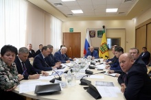 Губернатор распорядился максимально подключить управляющие компании к системе обратной связи с населением