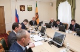 Губернатор поручил в связи с гололедицей усилить контроль над состоянием тротуаров и дворовых территорий