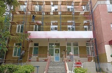 Здание Сердобской межрайонной больницы внешне преобразится в ходе ремонта фасада Здание Сердобской межрайонной больницы внешне преобразится в ходе ремонта фасада